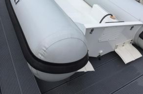 PIRELLI Speedboats S Line S28 Base Version (scooter)