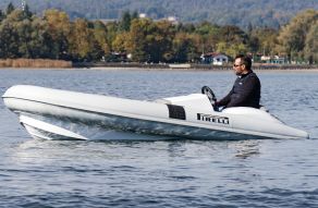 PIRELLI Speedboats J39