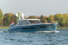Serious Yachts Brightly 1530