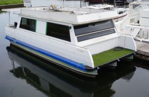 Houseboat Loosdrecht