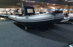Brig 610 navigator met Mercury 150 pk