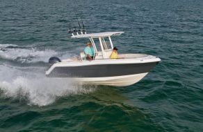 Robalo Center Console R222