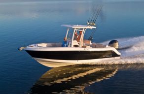 Robalo Center Console R242