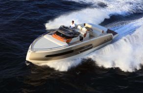 Invictus yacht Invictus 370 GT sportcruiser leverbaar!