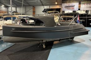 Van Vossen Tender 700 met Suzuki 100 pk!