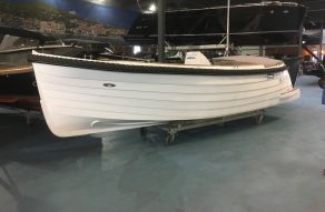 Corsiva 690 tender met Suzuki 140 pk