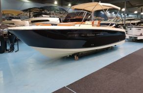 Invictus yacht Invictus 240 cx met Mercury 200 Verado