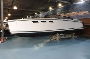 HOC 33 Open met Volvo Penta D6 400 pk bouwjaar 2018!