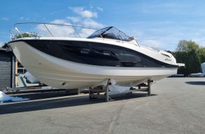 Quicksilver 875 sundeck met 2 x Mercury Verado 225 pk op voorraad!