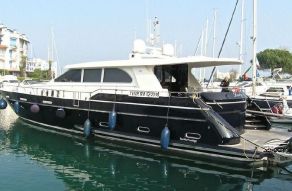Pacific Prestige 230