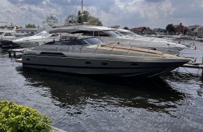 Pershing 40