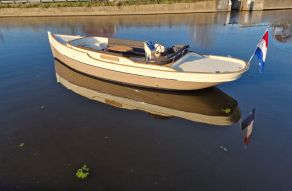 Menken Henley 28