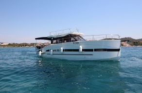 Cobra Futura 36