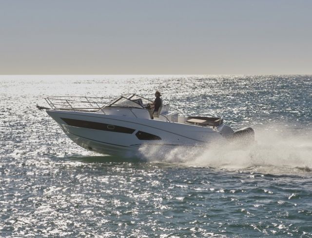 Jeanneau Cap Camarat 10.5WA, Motorjacht