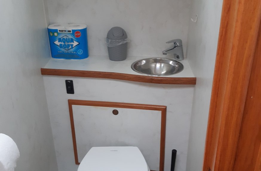 Mooie ruime toilet