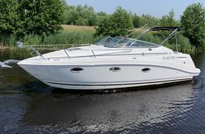 Rinker 260 Express Cruiser