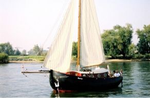 Staverse Jol 900 Kajuit
