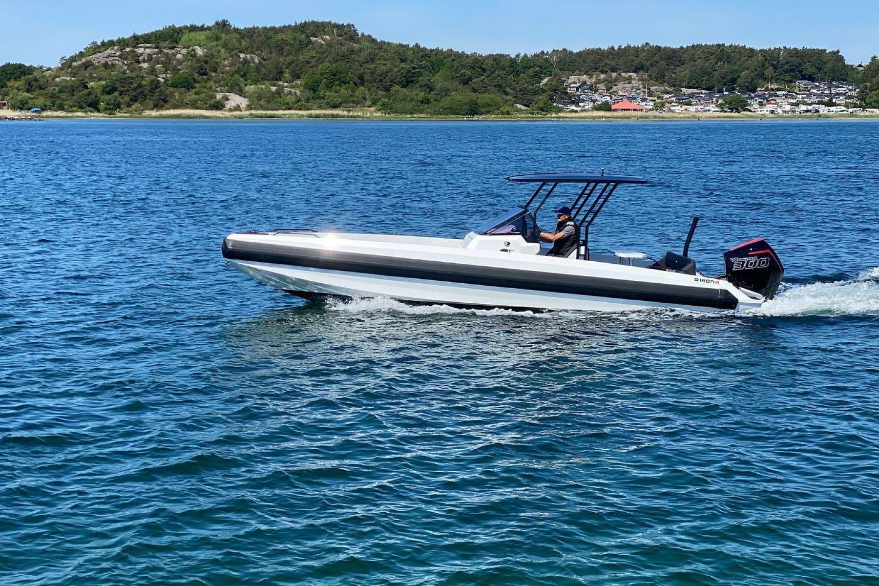 Iron 827, Speedboat und Cruiser for sale by Witsen Marine