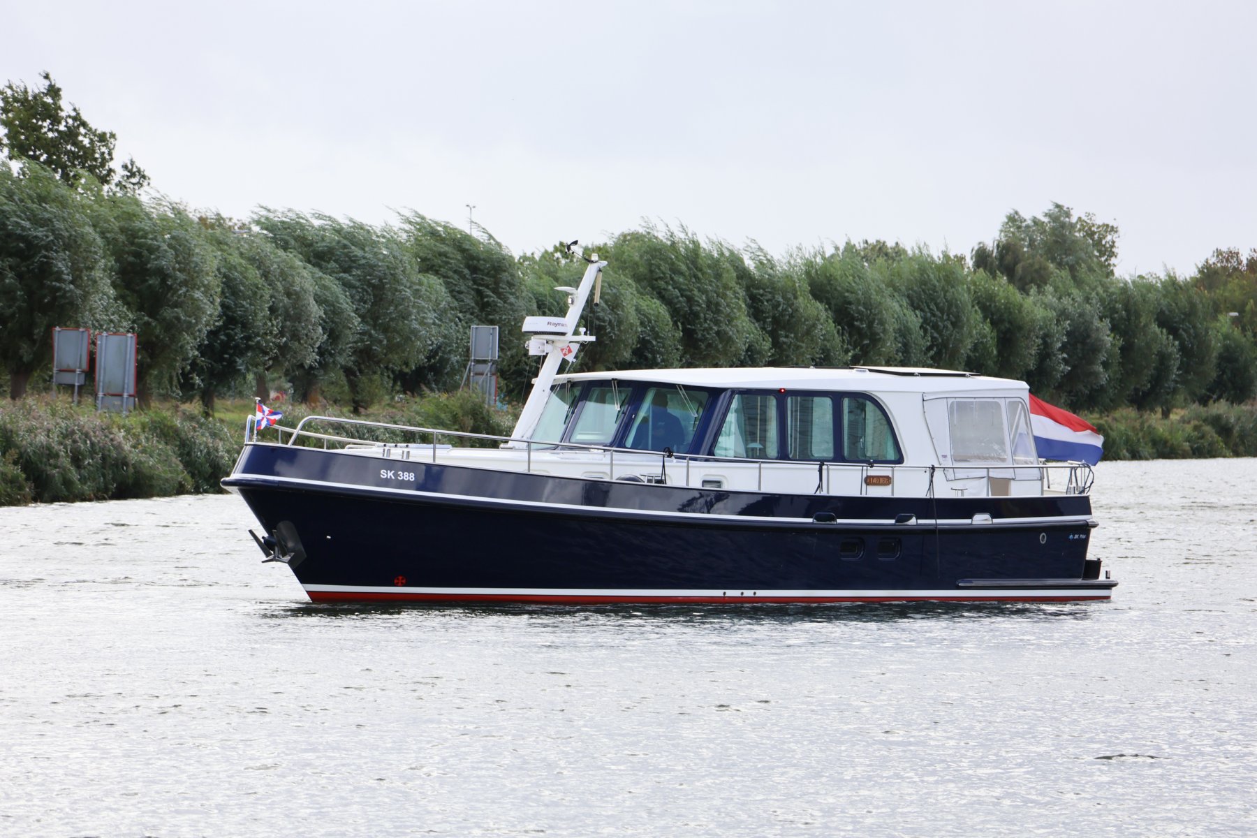 SK Pilot 1350, Motor Yacht for sale by Witsen Marine