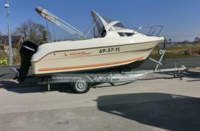 Quicksilver 470 Cabin