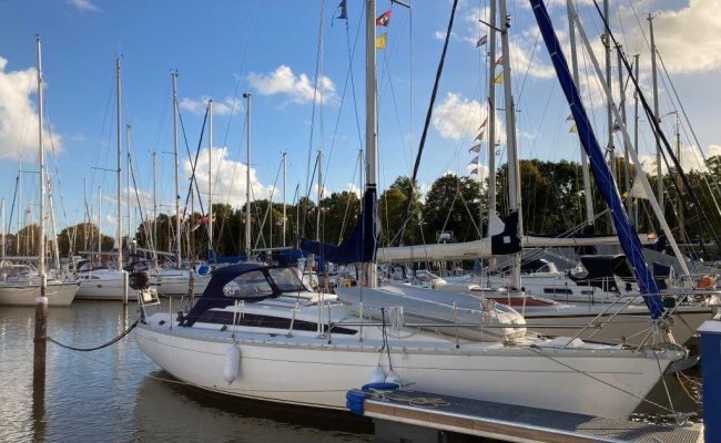 Jeanneau Sun Rise 34, Sailing Yacht for sale by At Sea Yachting