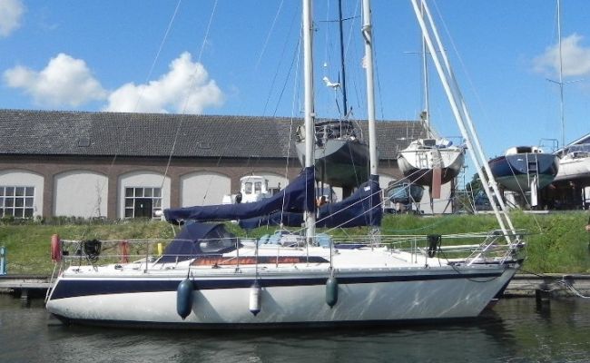Jeanneau Symphonie 32, Zeiljacht for sale by At Sea Yachting
