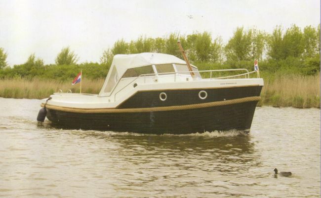 Drammer 820 Cabrio, Motor Yacht for sale by At Sea Yachting