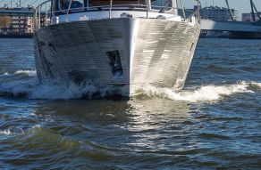 Deep Water Yachts Korvet18LowRider