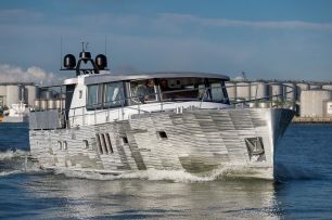 Deep Water Yachts Korvet18LowRider