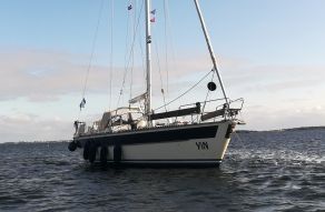 Conrad Yachts Outborn 40
