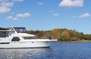 Carver 440 Aft Cabin