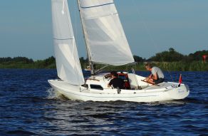 Artekno / H-Boot H-Boot Luxe Classic Daysailer