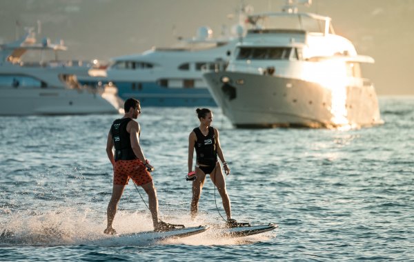 AWAKE RÄVIK And VINGA The Premium Electric Surfboard (ON STOCK), Speed- en sportboten | Orange Yachting