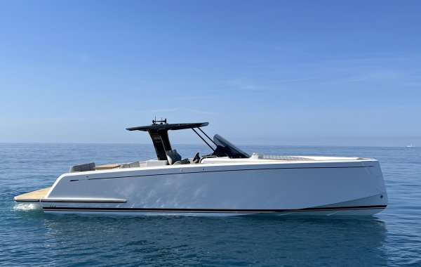 PARDO YACHTS 38 - Direct Available, Motor Yacht | Orange Yachting