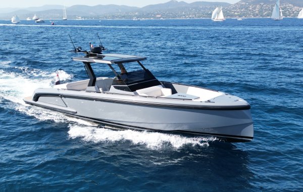 VanQuish VQ40 Sports Line, Speedboat and sport cruiser | Orange Yachting
