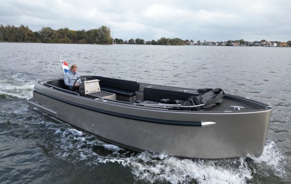 Seafury Hawker 725, Tender | Orange Yachting