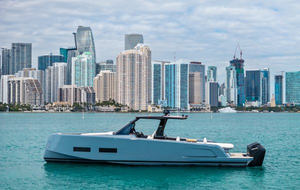 PARDO YACHTS 43 R, Motorjacht | Orange Yachting