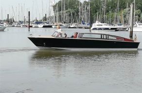 Custom Line Venetian Taxi