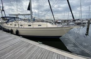 Island Packet 440