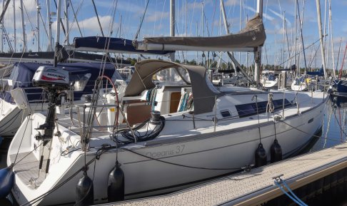 Beneteau Oceanis 37, Zeiljacht for sale by GT Yachtbrokers