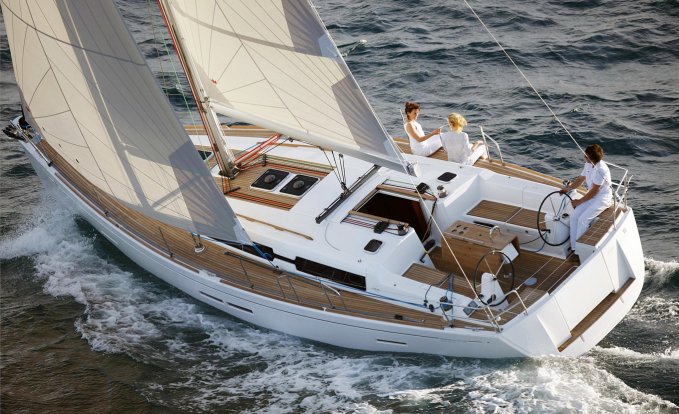 Dufour 405 Grand Large, Zeiljacht for sale by GT Yachtbrokers