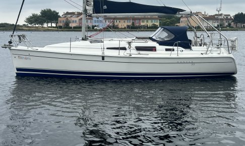 Hunter 33, Zeiljacht for sale by GT Yachtbrokers