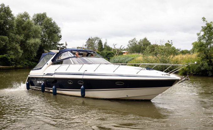 Sunseeker Camargue 46, Motorjacht for sale by GT Yachtbrokers