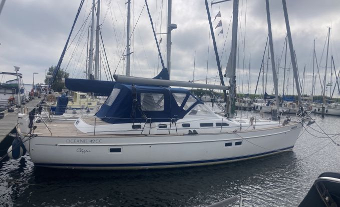 Beneteau Oceanis 42 CC, Zeiljacht for sale by GT Yachtbrokers