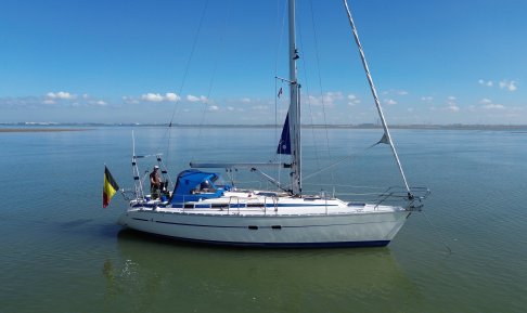 Bavaria 350 Lagoon, Zeiljacht for sale by GT Yachtbrokers