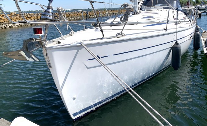 Bavaria 37 Cruiser, Zeiljacht for sale by GT Yachtbrokers