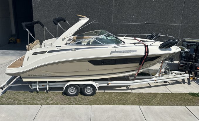Bayliner 842 Cuddy, Speed- en sportboten for sale by GT Yachtbrokers