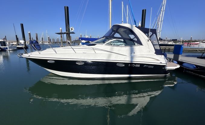 Cruisers Yachts 310 Express, Speed- en sportboten for sale by GT Yachtbrokers