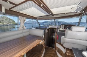 Saga 385 - Edition Walnut Interior