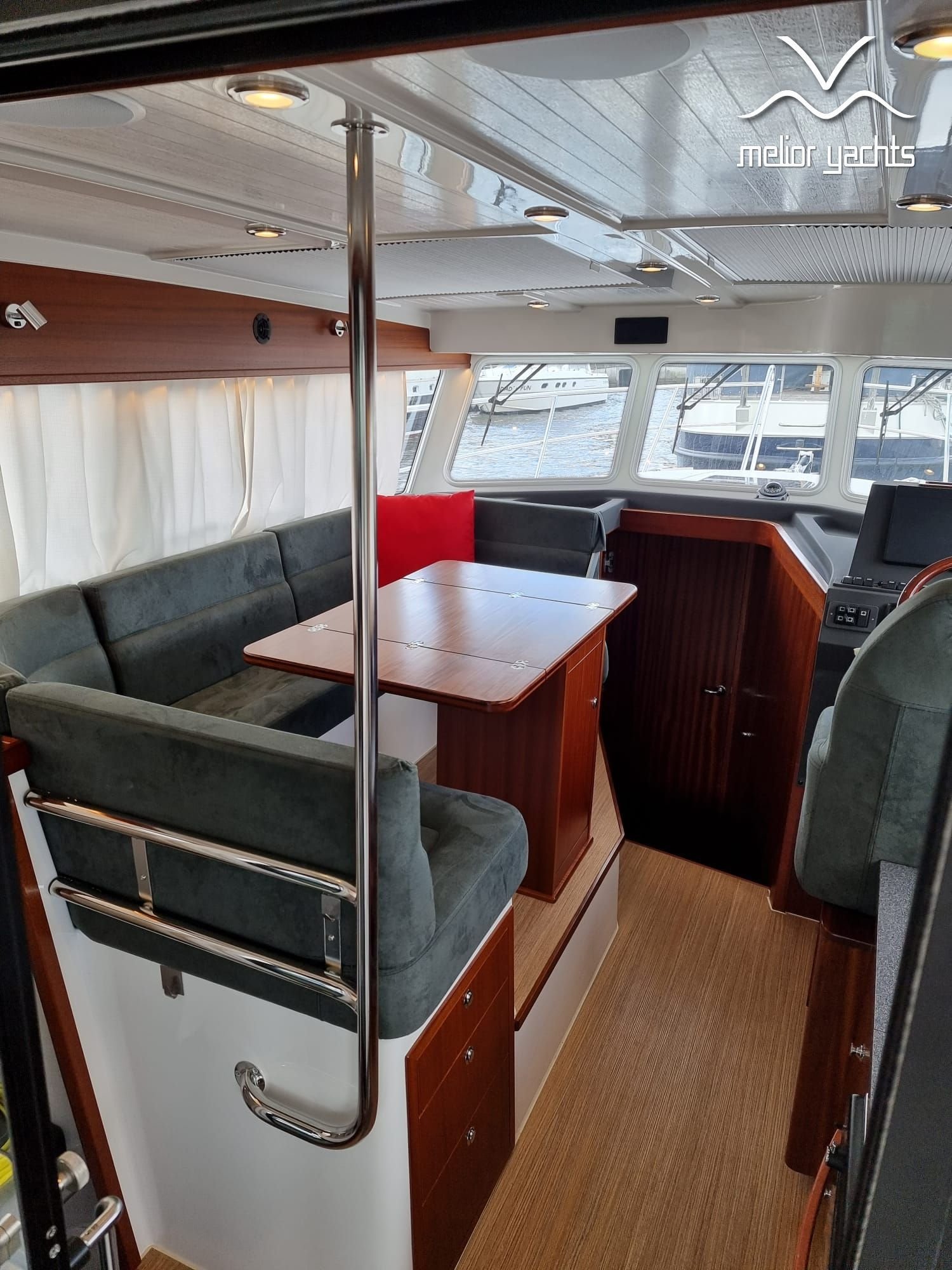 Viknes 1030 boot te koop, Motorjacht, Polyester, 2022, € 329.500